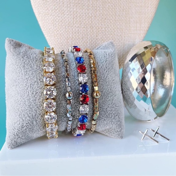 Freedom MINI Impression Bracelet - Picture 3 of 6